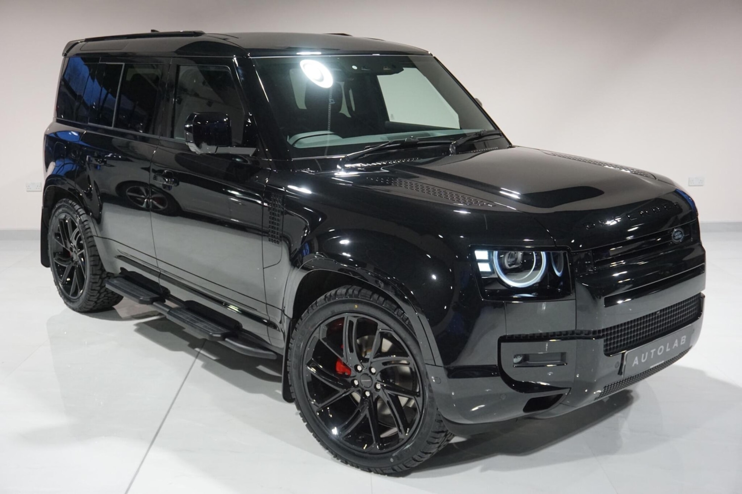 Used Land Rover Defender 110 for sale - 76913162: Photo 37