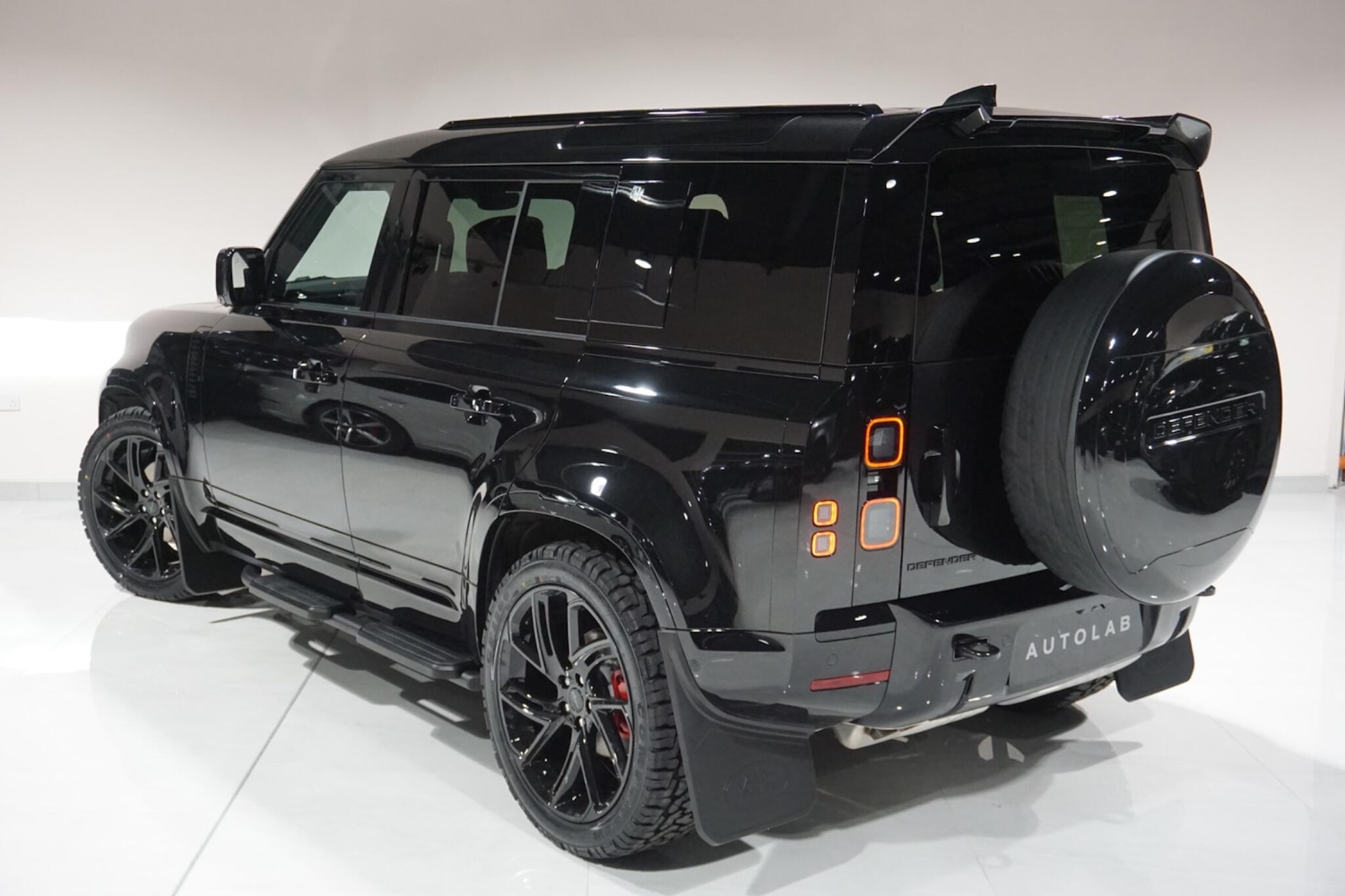 Used Land Rover Defender 110 for sale - 76913162: Photo 38