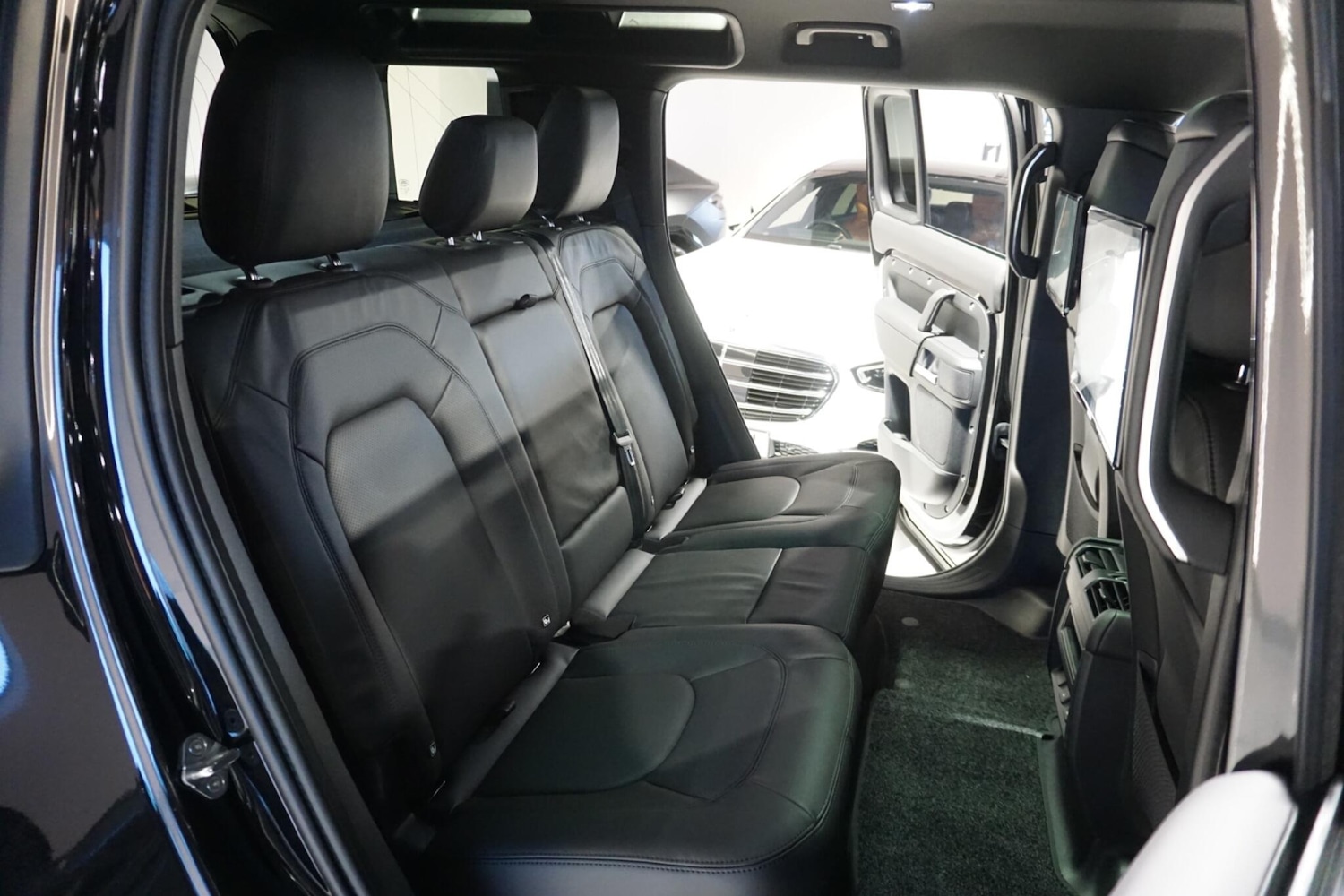 Used Land Rover Defender 110 for sale - 76913162: Photo 56