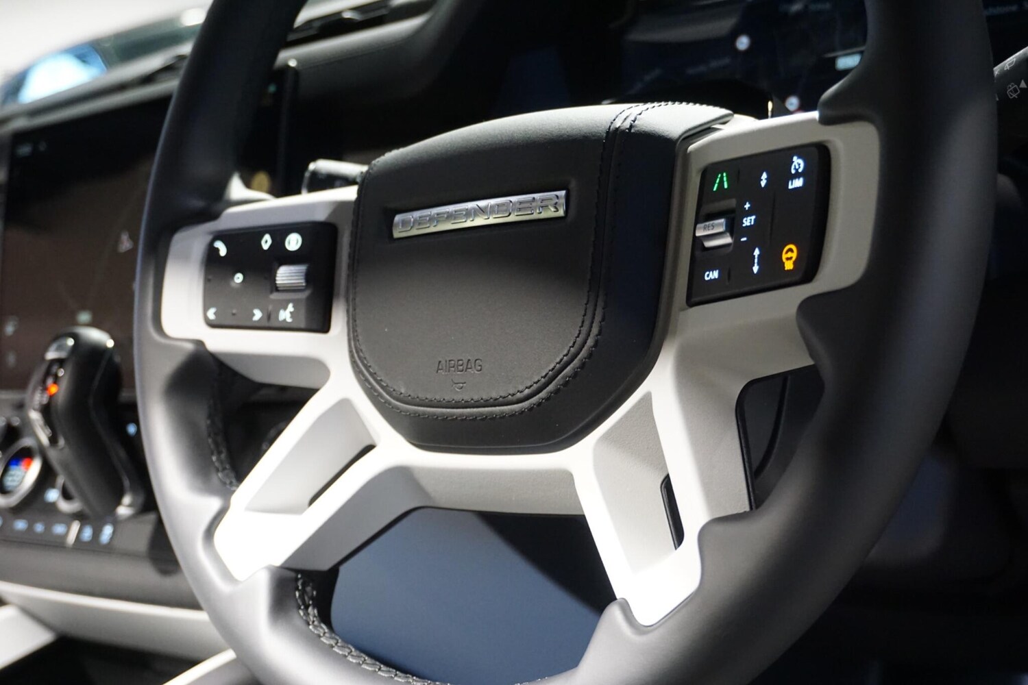 Used Land Rover Defender 110 for sale - 76913162: Photo 59