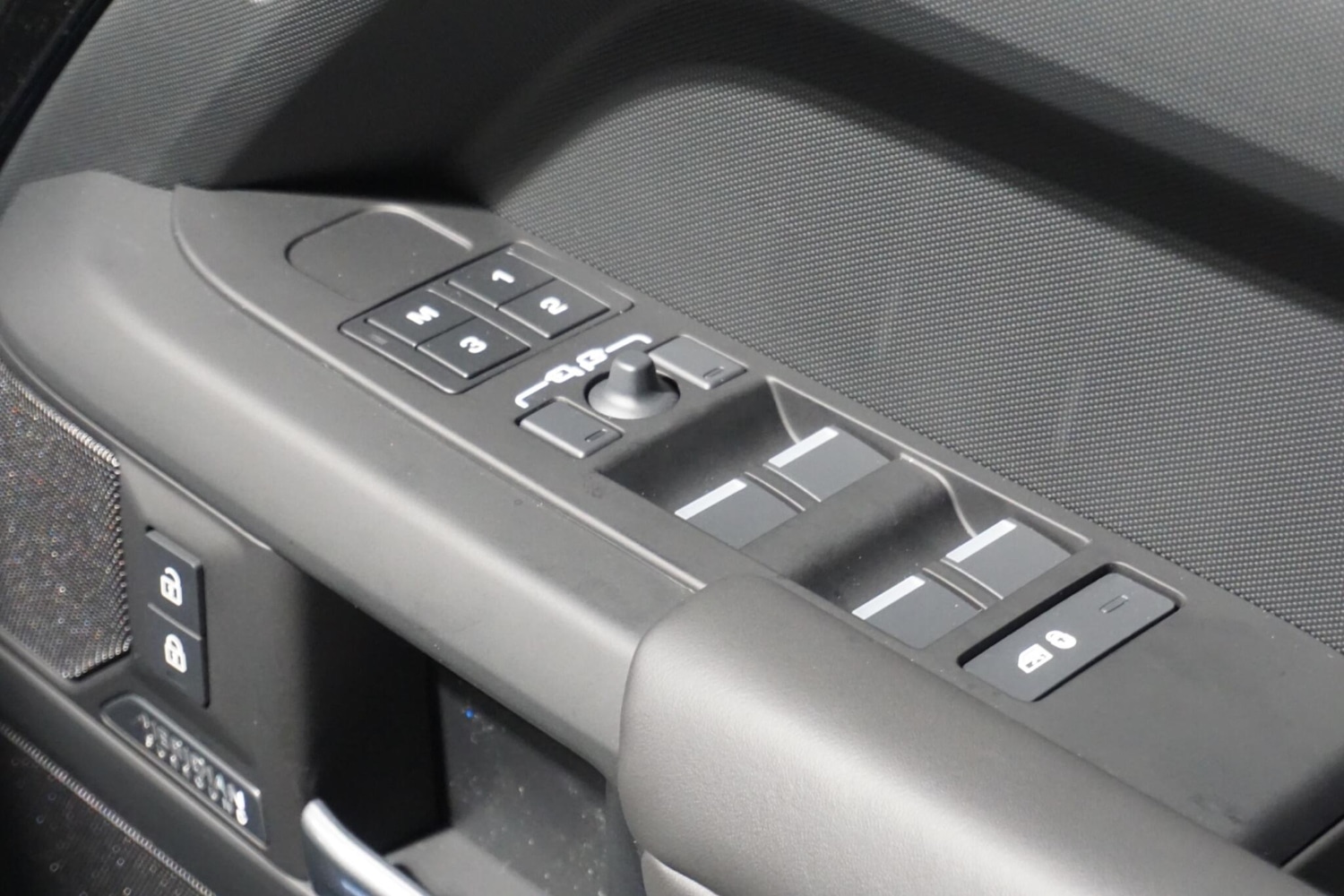 Used Land Rover Defender 110 for sale - 76913162: Photo 66