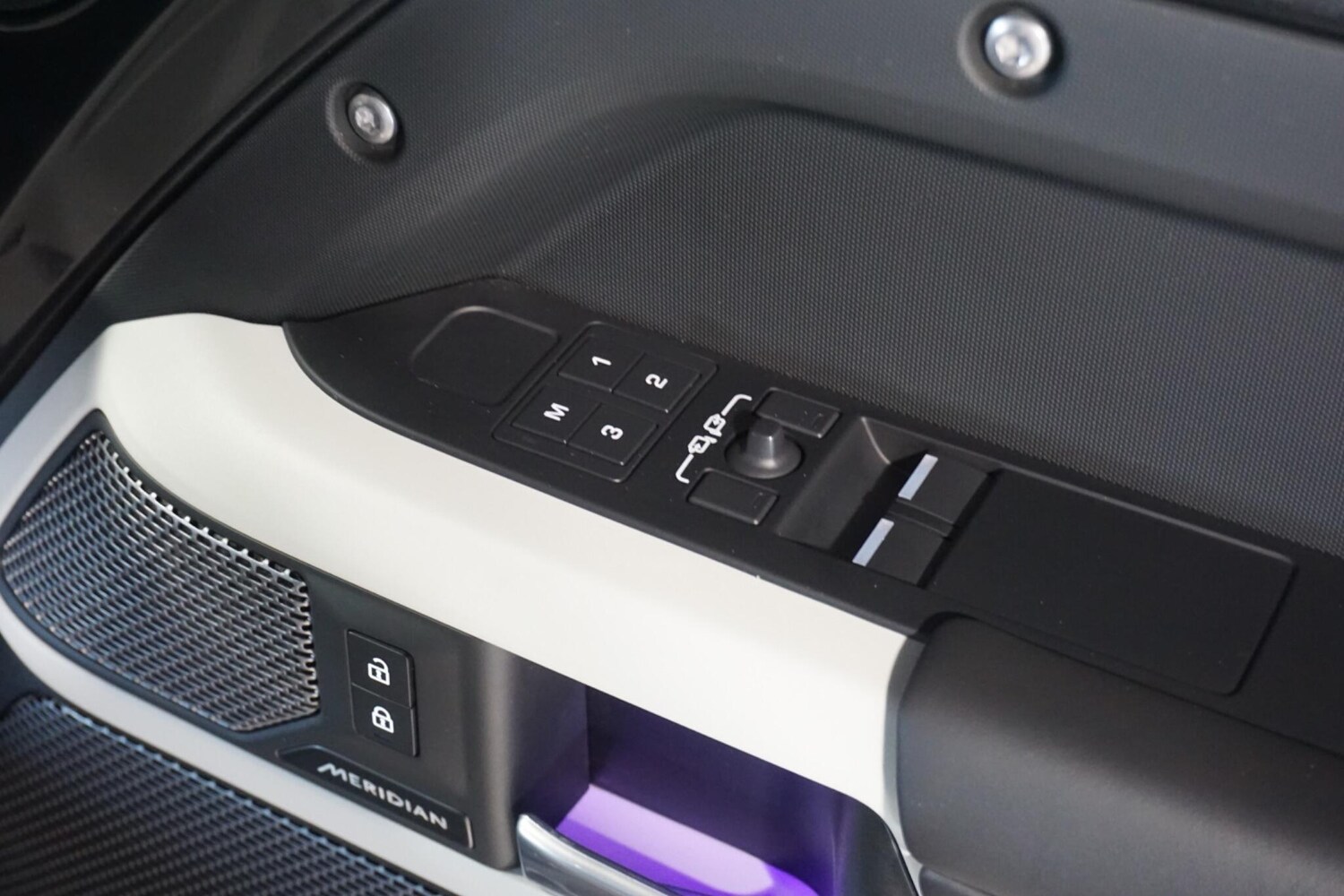 Used Land Rover Defender 90 for sale - 78170786: Photo 62