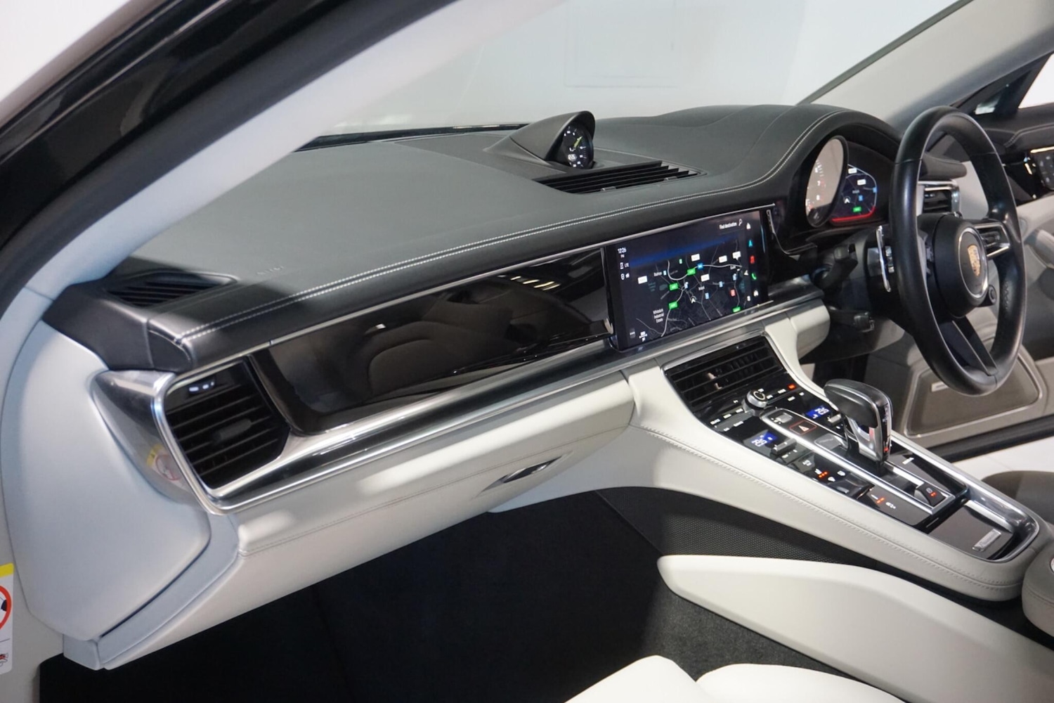 Used Porsche Panamera 2022 for sale - 77939710: Photo 53