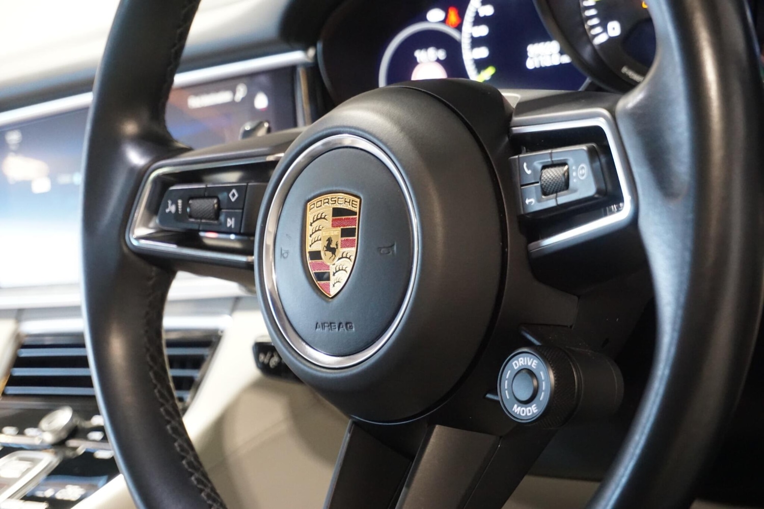 Used Porsche Panamera 2022 for sale - 77939710: Photo 57