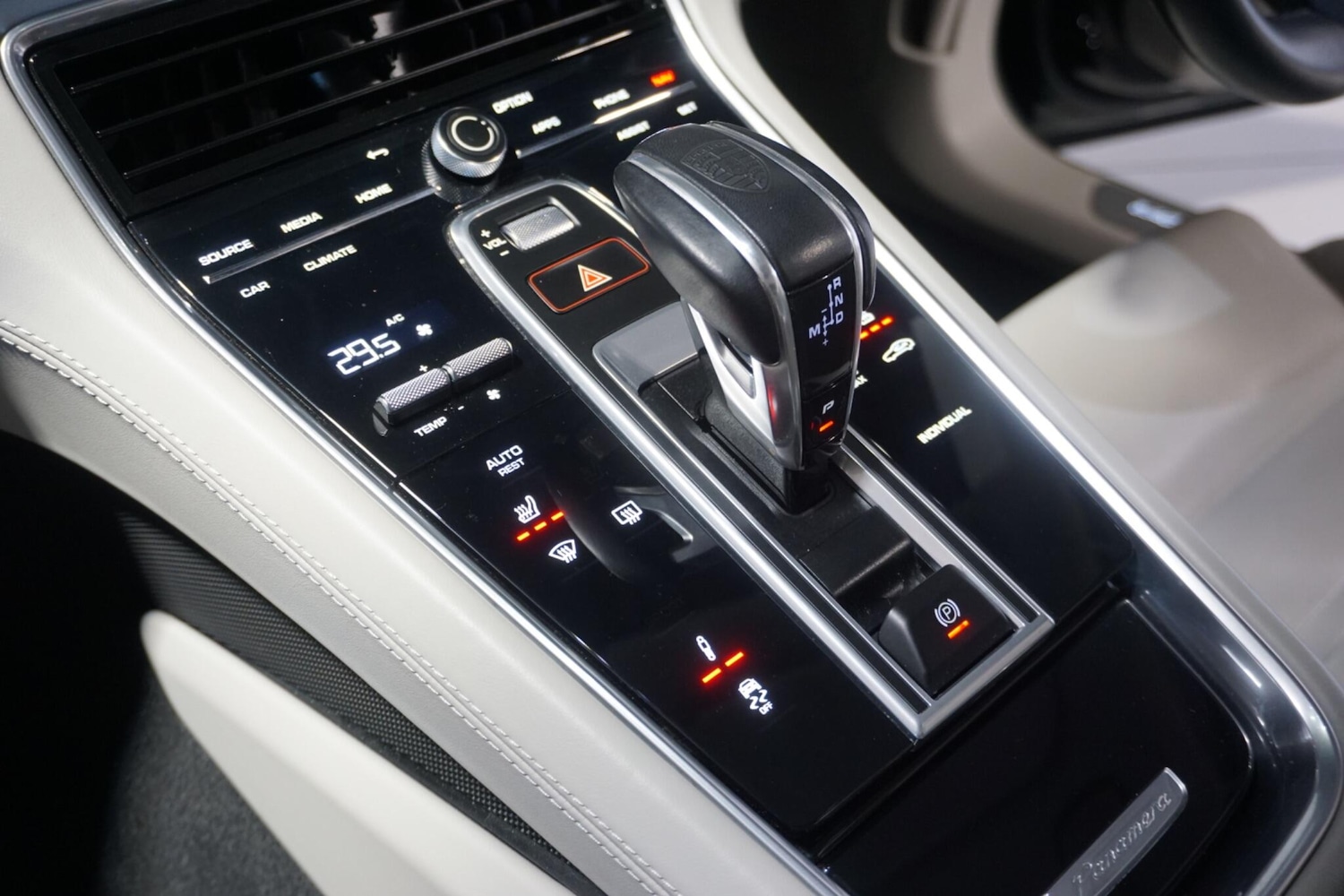 Used Porsche Panamera 2022 for sale - 77939710: Photo 67