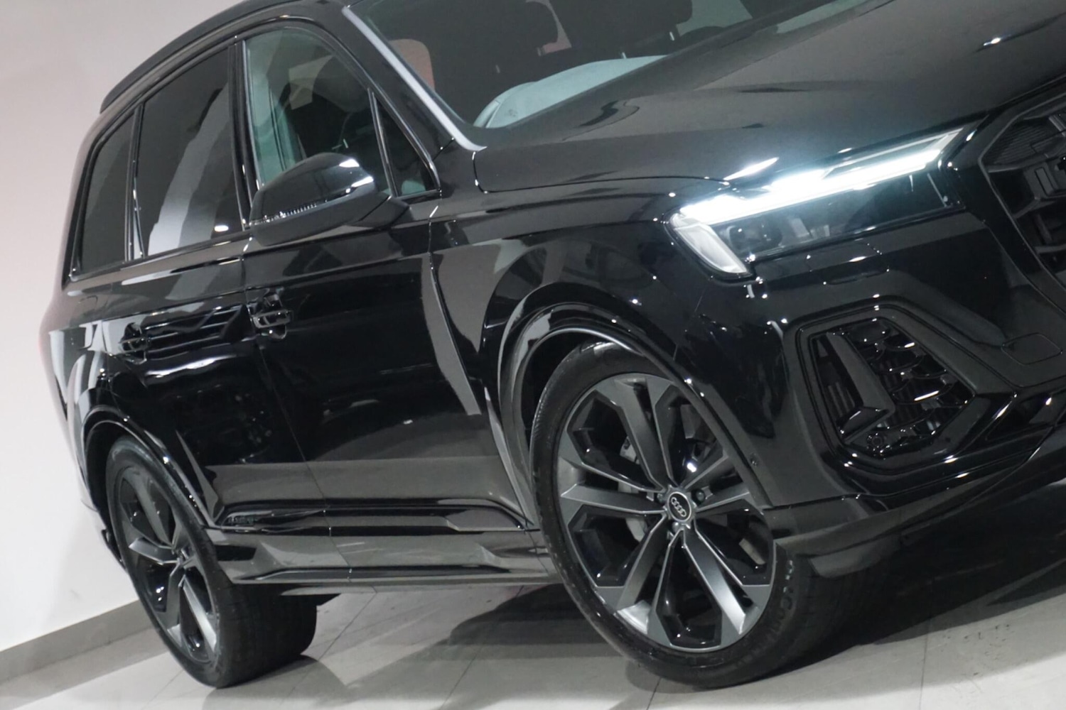 Used Audi Q7 2025 for sale - 77958011: Photo 42