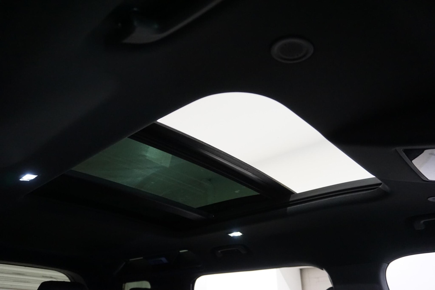 Used Land Rover Defender 110 for sale - 77053999: Photo 13