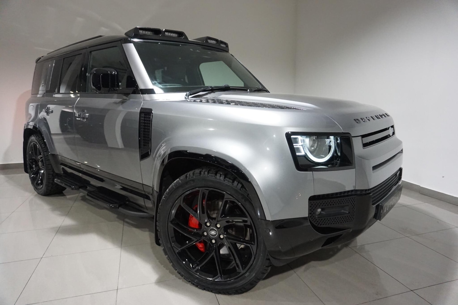 Used Land Rover Defender 110 for sale - 77053999: Photo 24