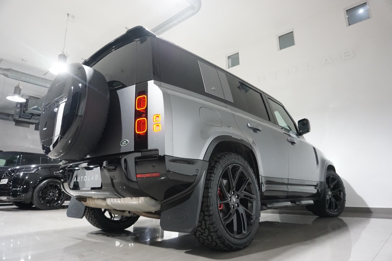 Used Land Rover Defender 110 for sale - 77053999: Photo 33