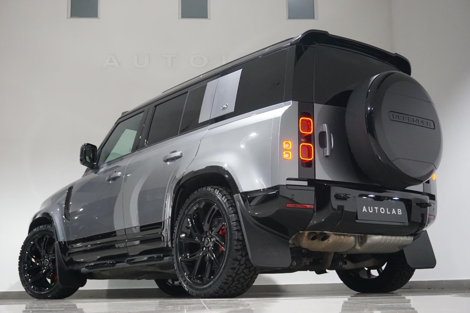 Used Land Rover Defender 110 for sale - 77053999: Photo 36