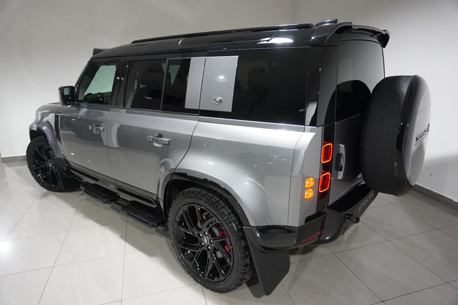 Used Land Rover Defender 110 for sale - 77053999: Photo 38