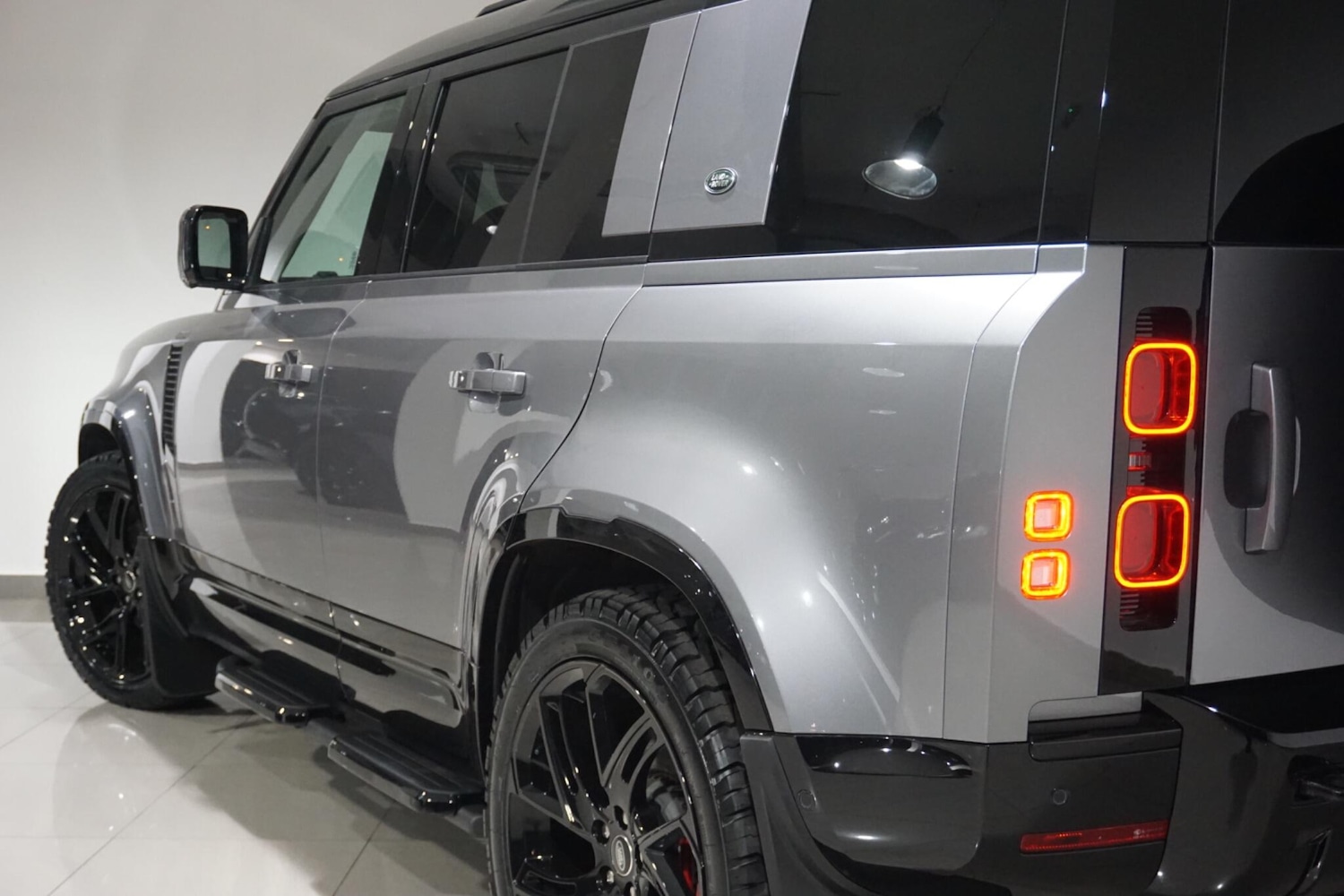 Used Land Rover Defender 110 for sale - 77053999: Photo 52