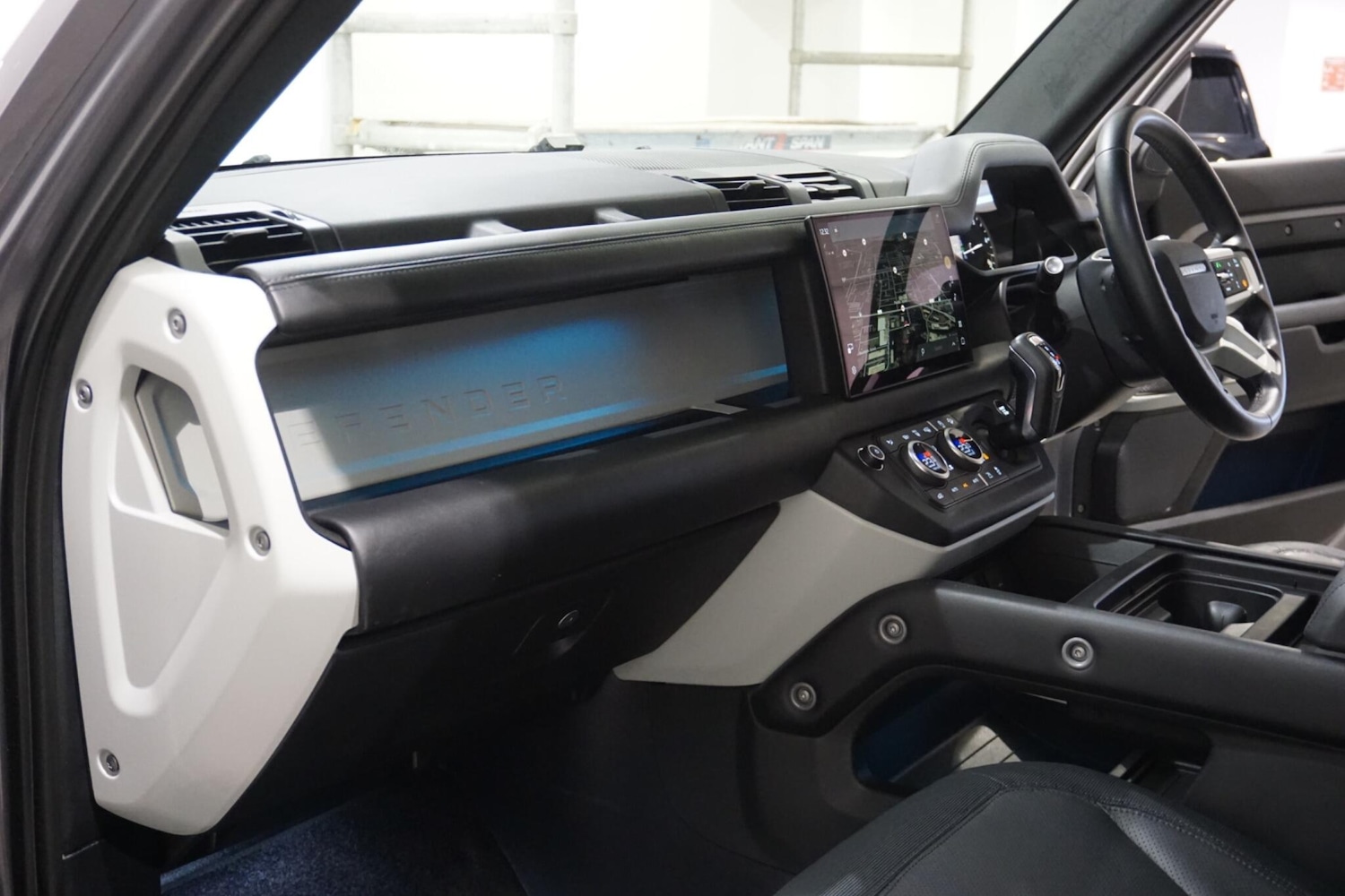 Used Land Rover Defender 110 for sale - 77053999: Photo 55