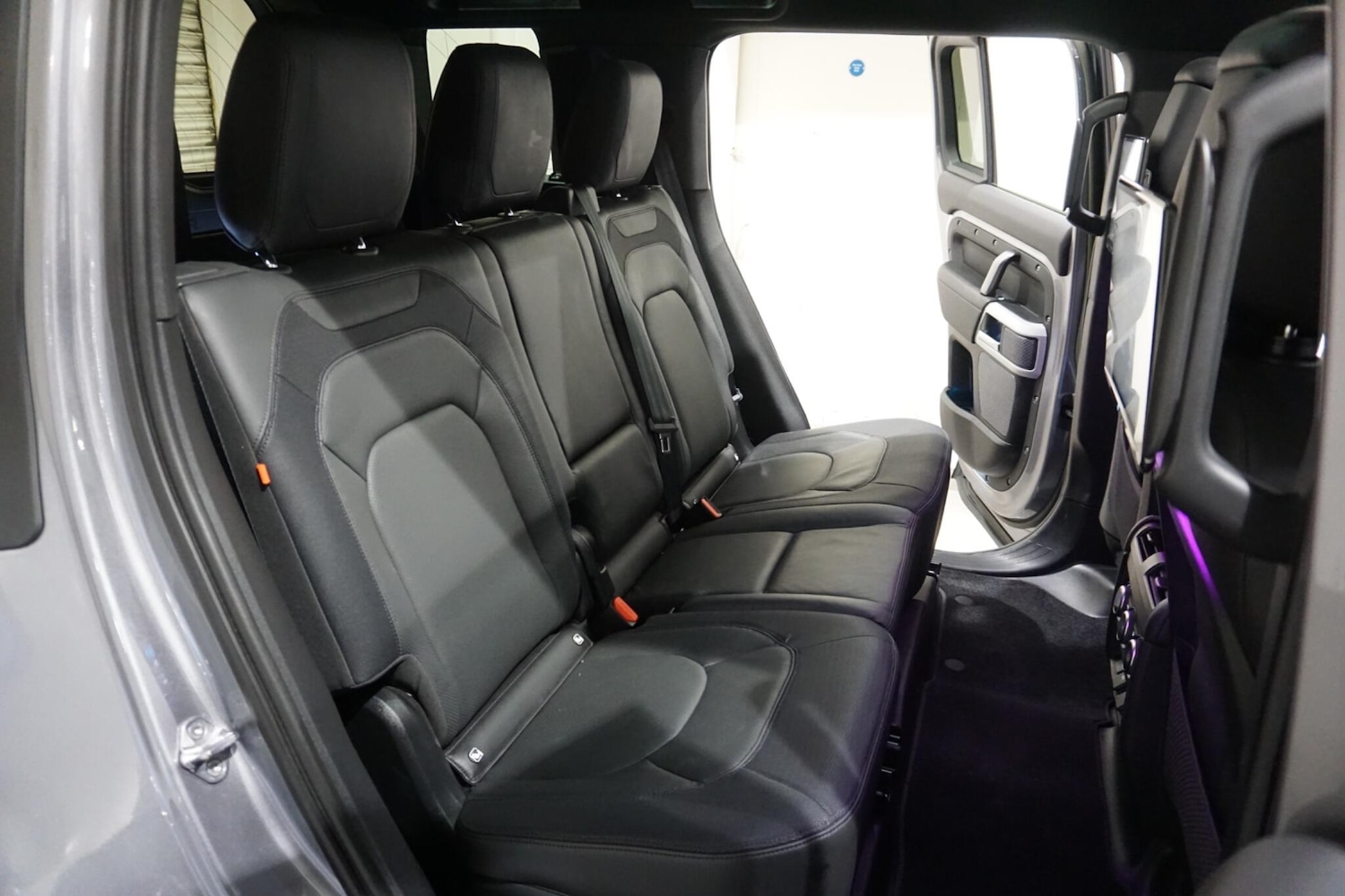 Used Land Rover Defender 110 for sale - 77053999: Photo 56