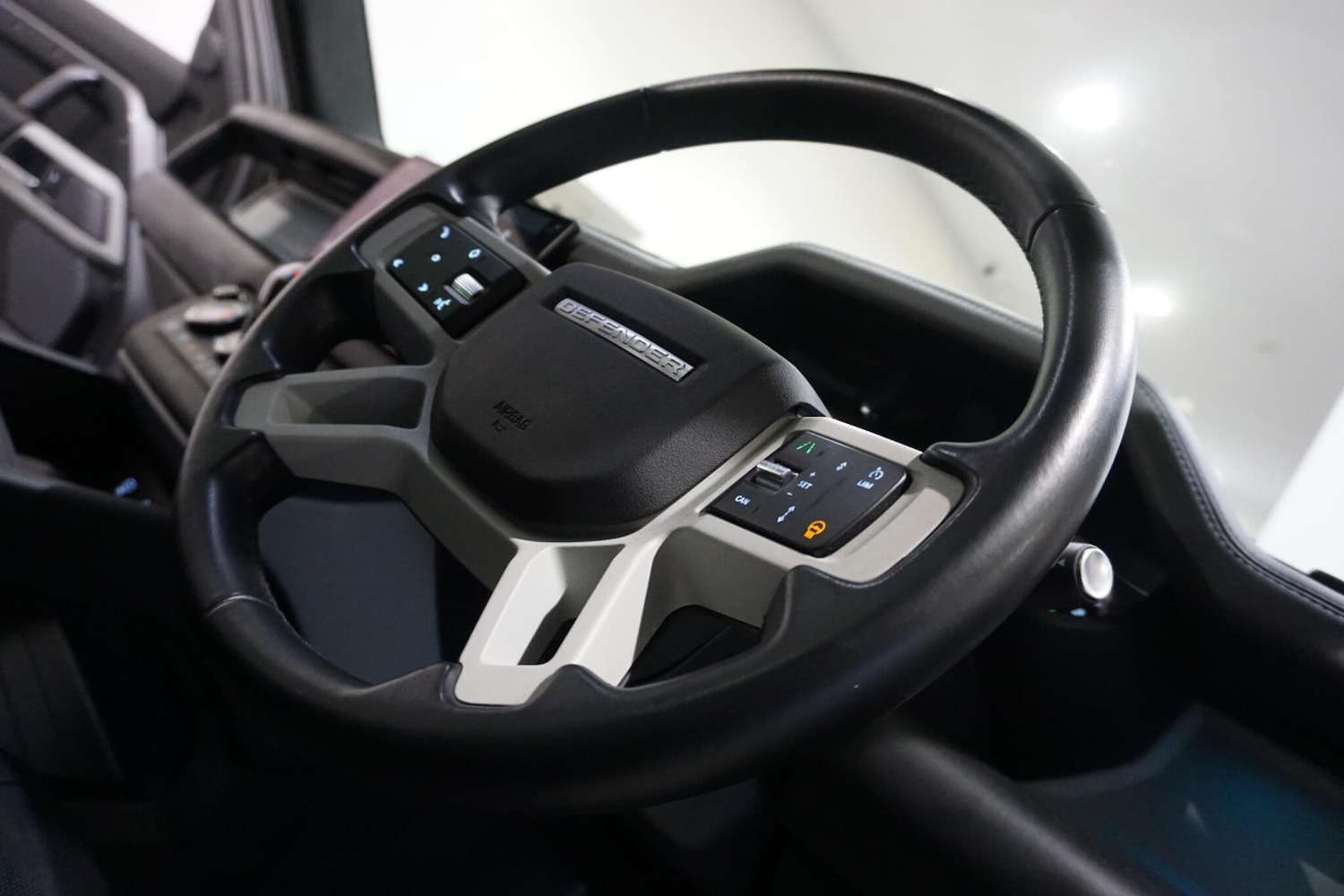 Used Land Rover Defender 110 for sale - 77053999: Photo 59