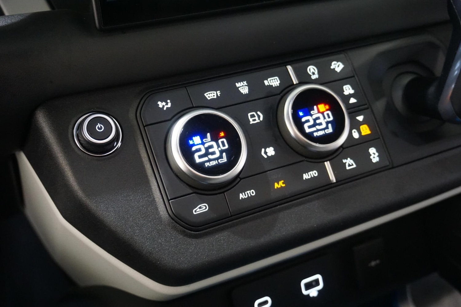 Used Land Rover Defender 110 for sale - 77053999: Photo 65