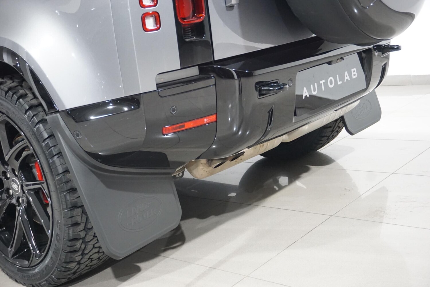 Used Land Rover Defender 110 for sale - 77053999: Photo 71