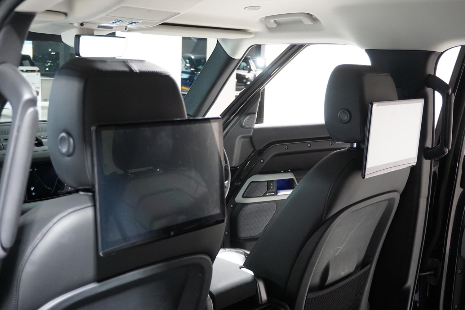 Used Land Rover Defender 110 for sale - 77016423: Photo 16