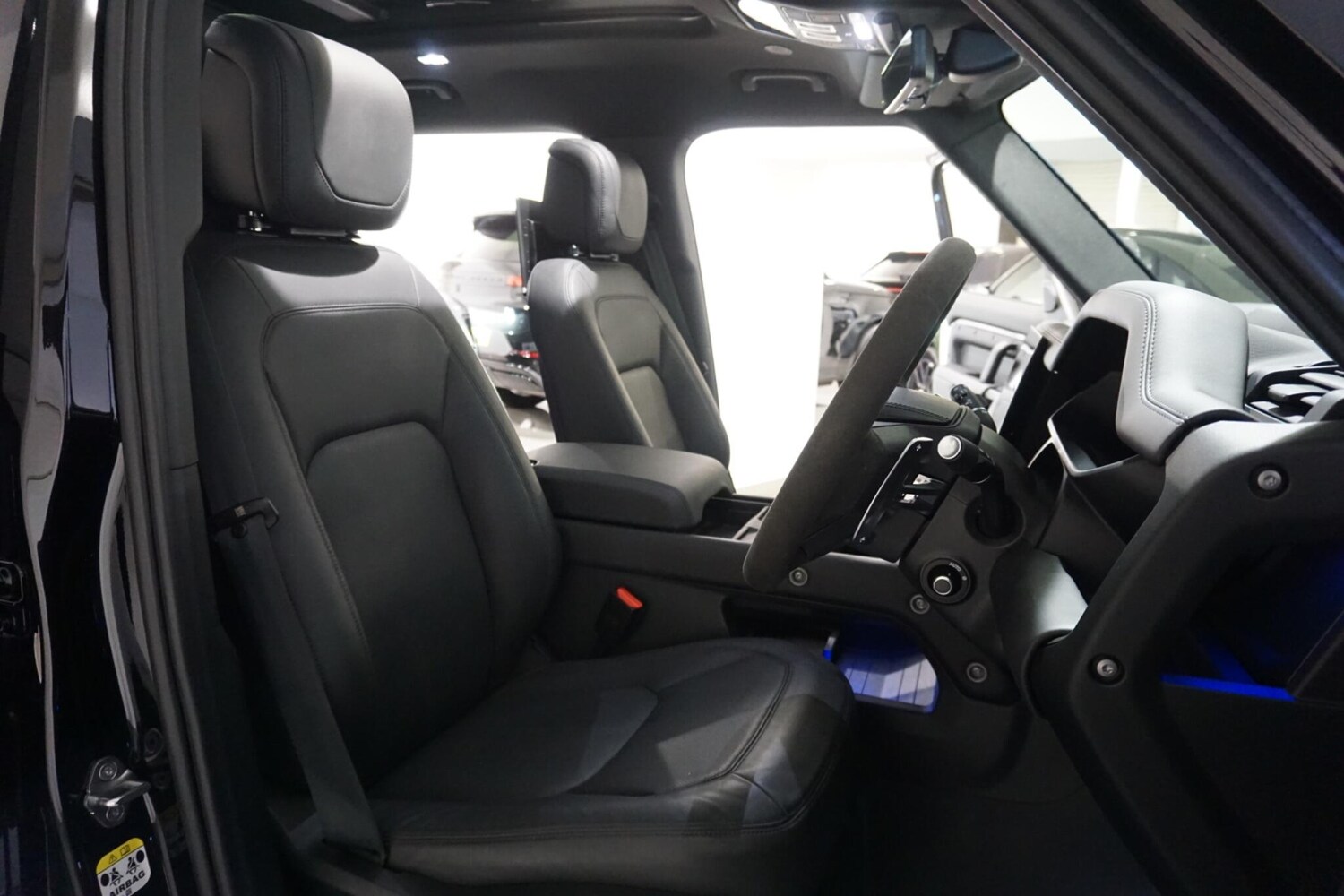 Used Land Rover Defender 110 2023 for sale - 76348956: Photo 10