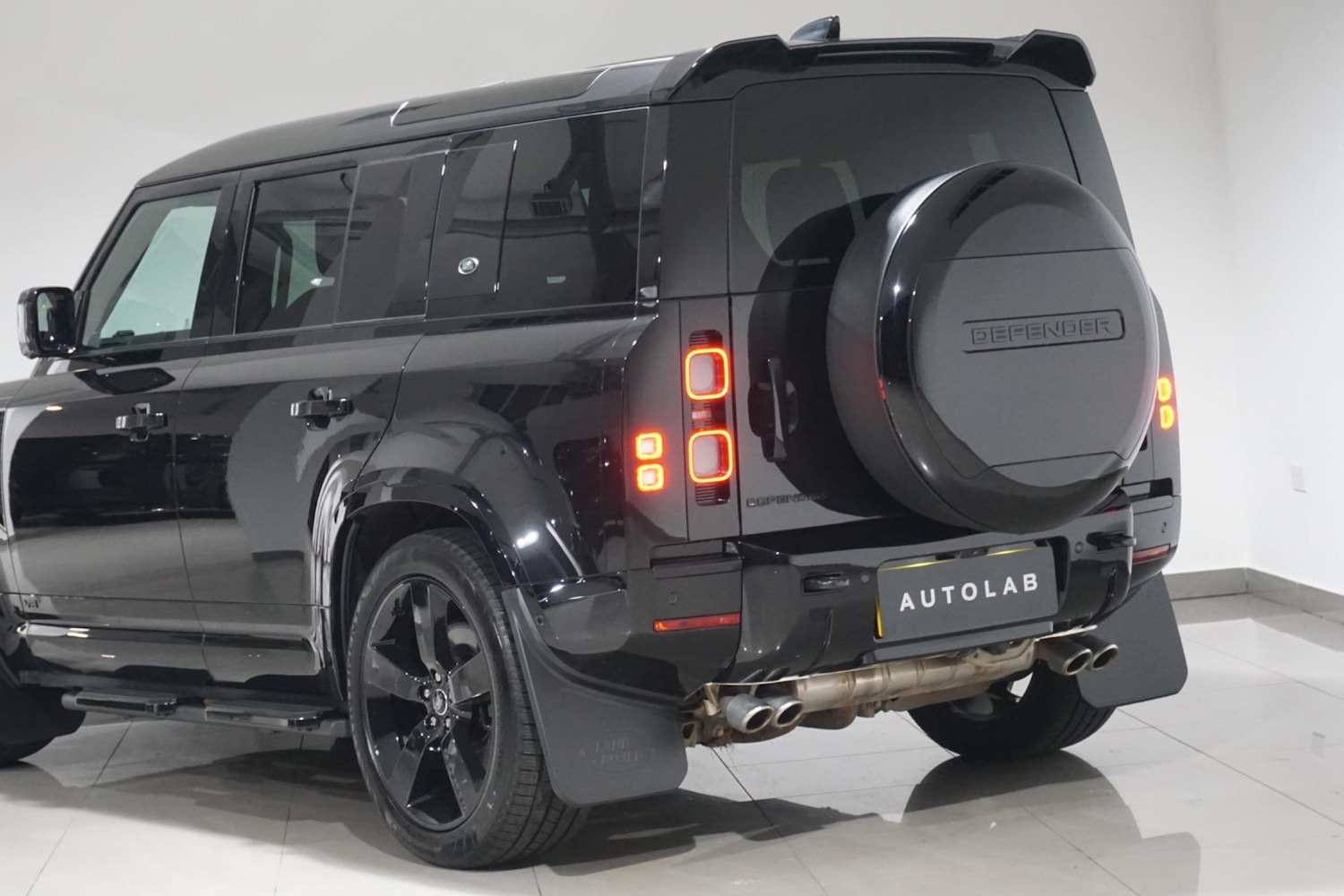 Used Land Rover Defender 110 2023 for sale - 76348956: Photo 42