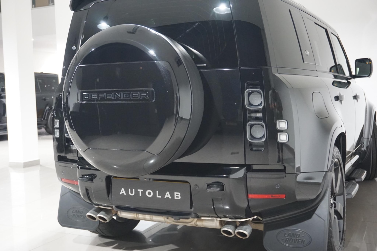 Used Land Rover Defender 110 2023 for sale - 76348956: Photo 69