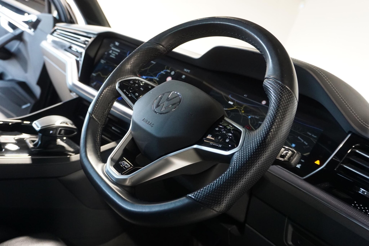 Used Volkswagen Touareg 2021 for sale - 78170902: Photo 56