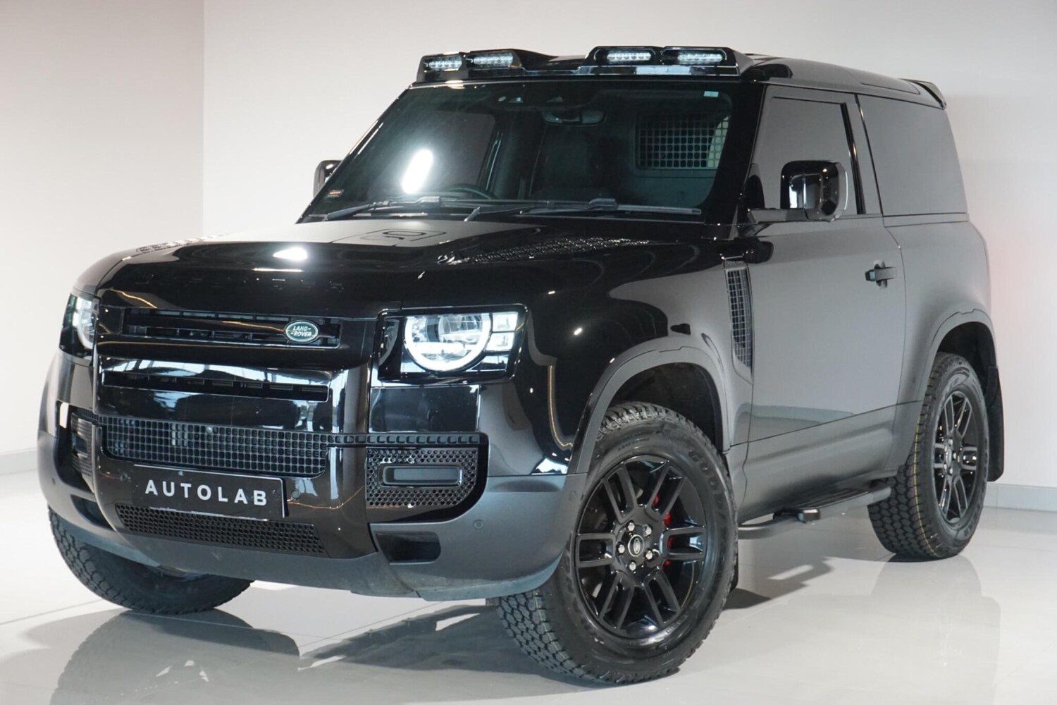 Used Land Rover Defender 90 for sale - 77958254: Photo 14