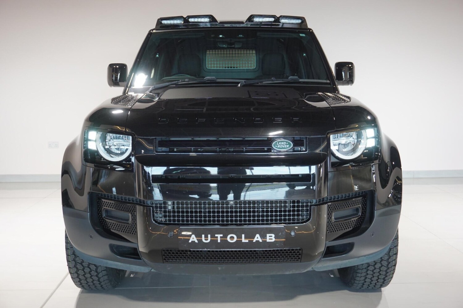 Used Land Rover Defender 90 for sale - 77958254: Photo 17