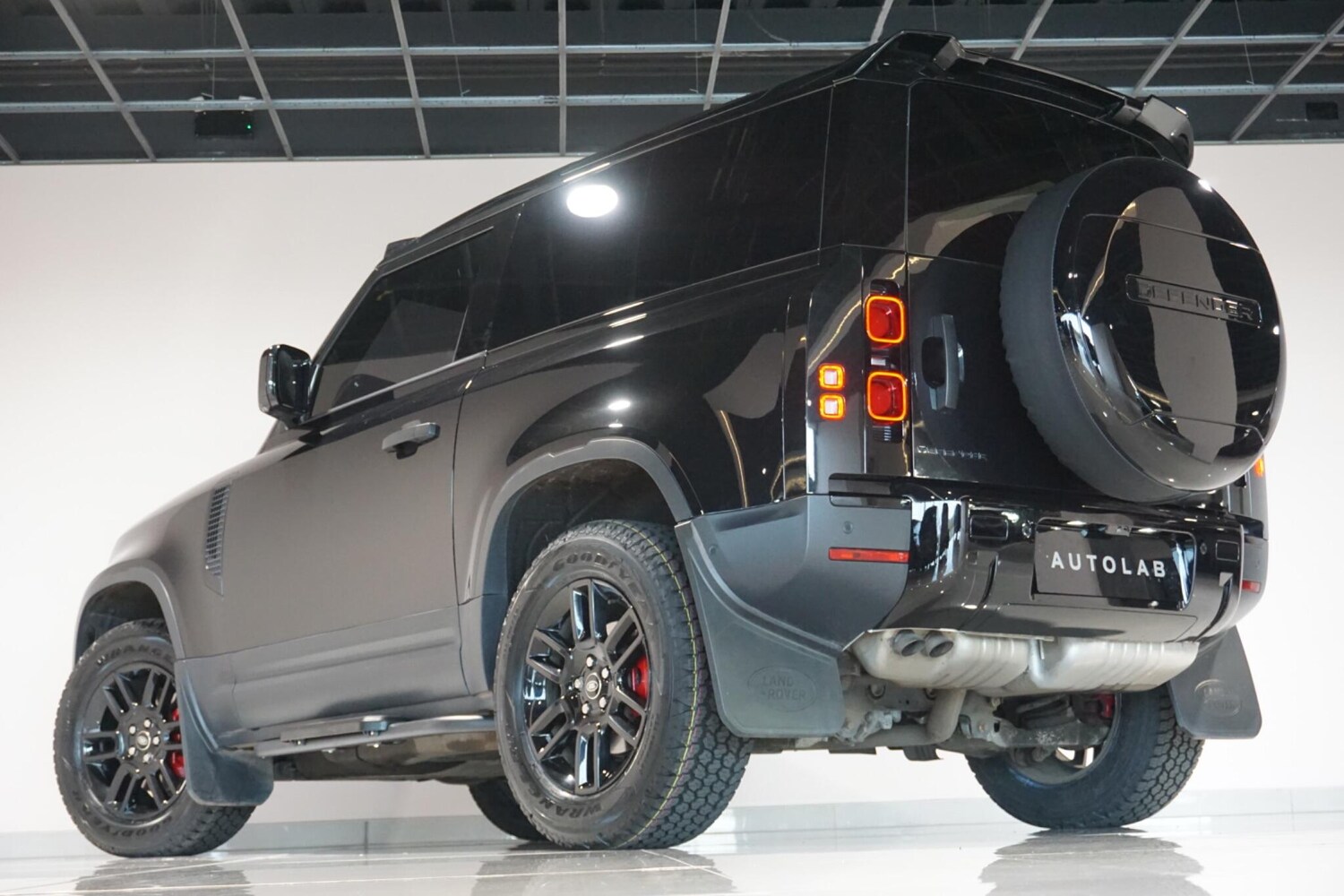 Used Land Rover Defender 90 for sale - 77958254: Photo 28