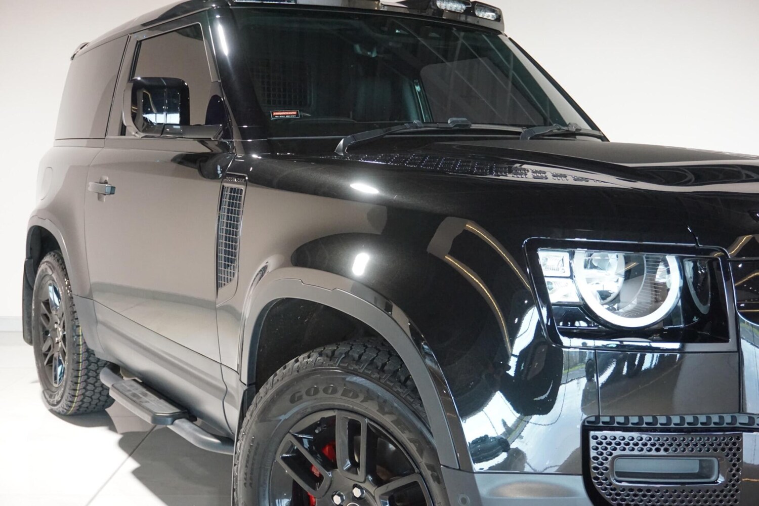 Used Land Rover Defender 90 for sale - 77958254: Photo 43