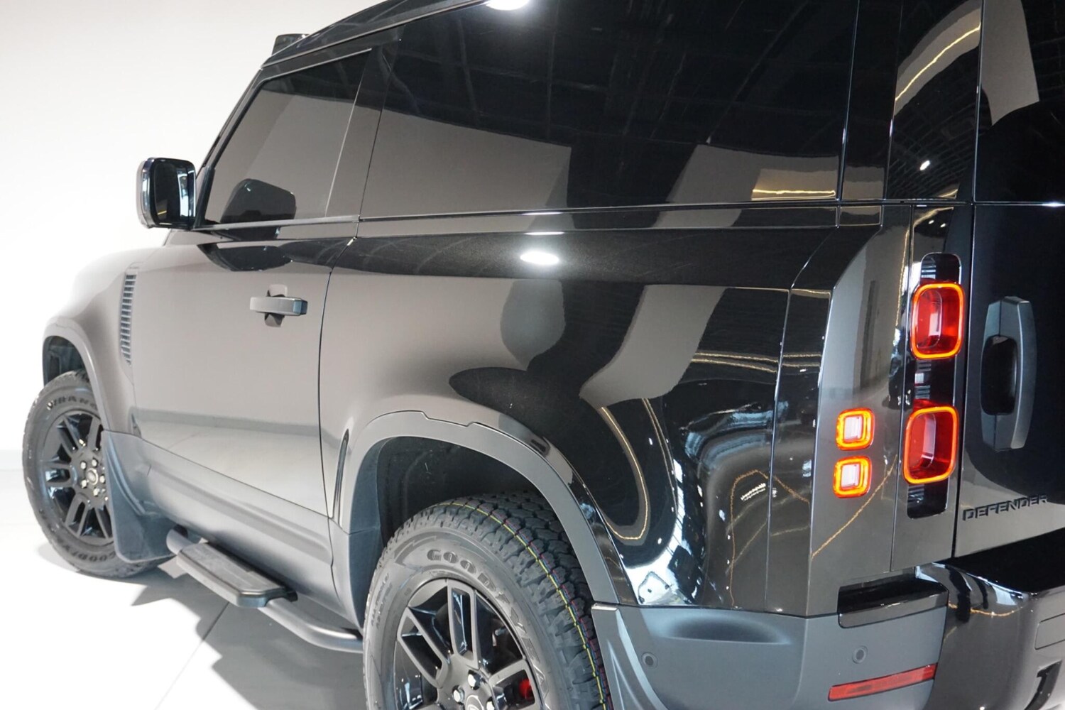 Used Land Rover Defender 90 for sale - 77958254: Photo 44