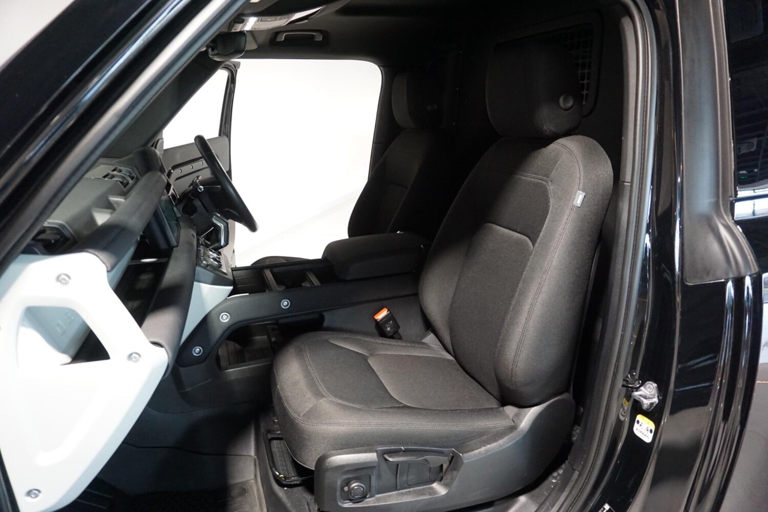 Used Land Rover Defender 90 for sale - 77958254: Photo 46