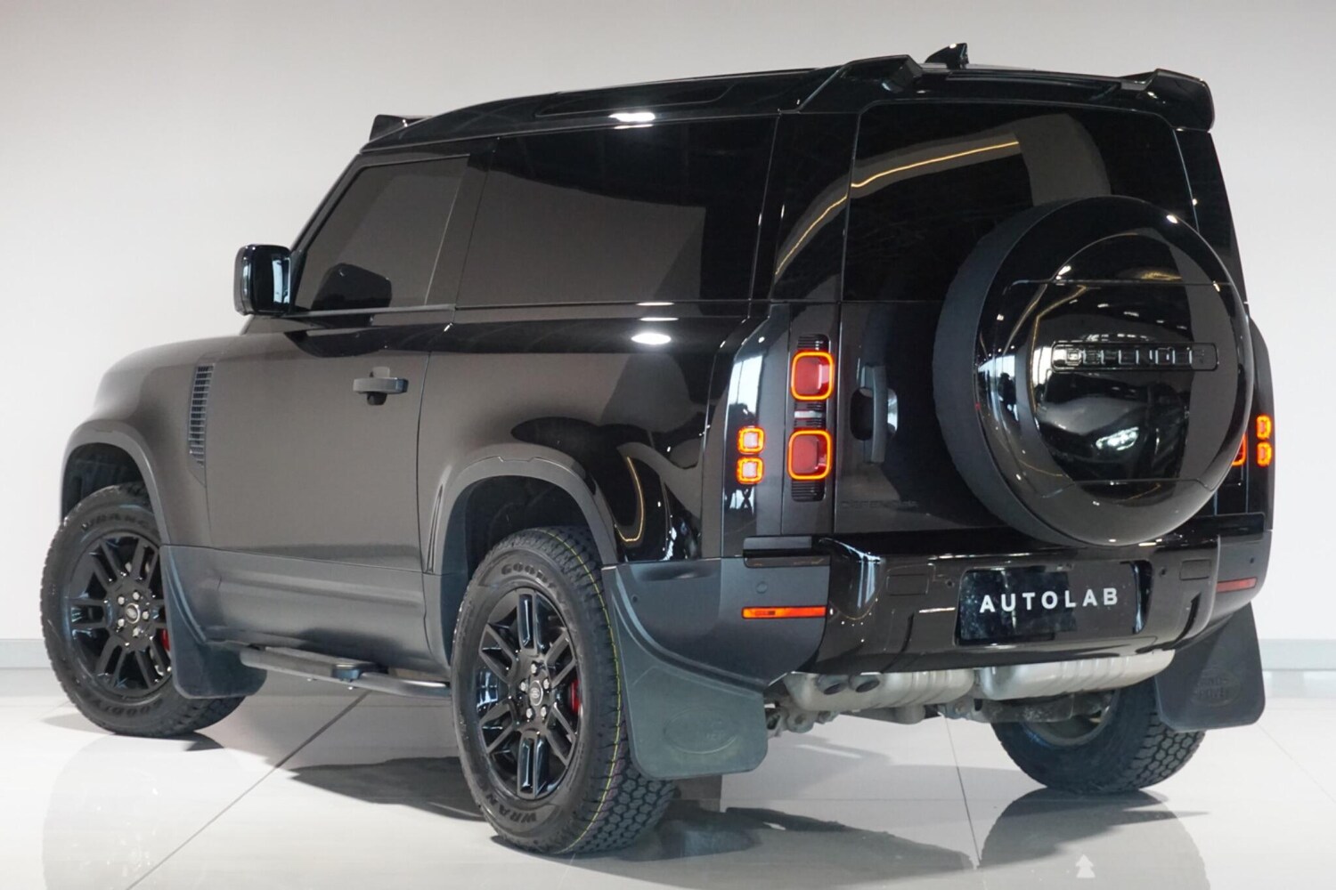 Used Land Rover Defender 90 for sale - 77958254: Photo 6