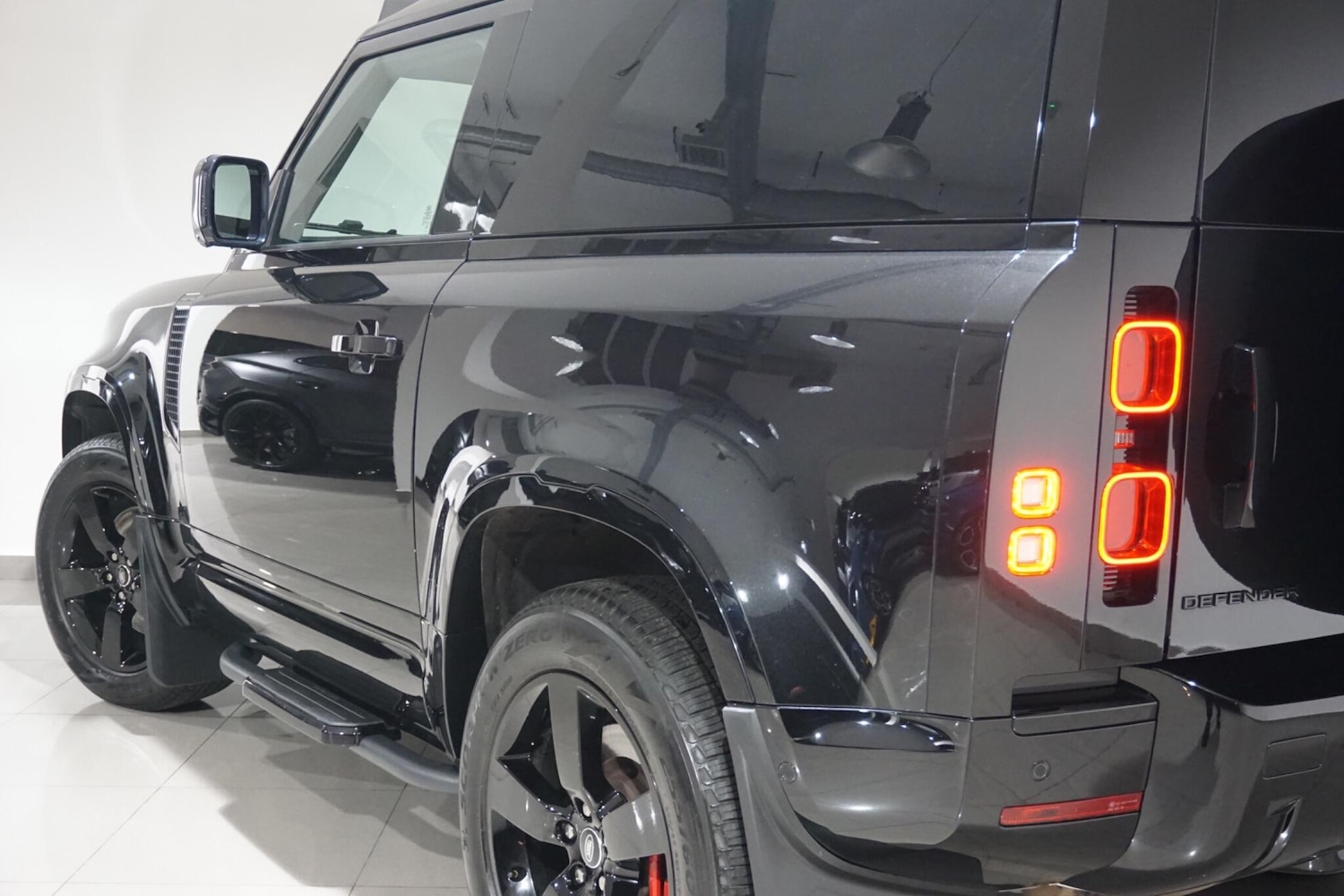 Used Land Rover Defender 2022 for sale - 76995541: Photo 45