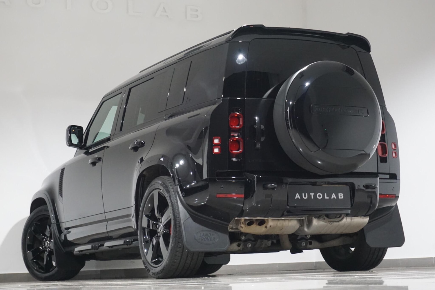 Used Land Rover Defender 2024 for sale - 76701319: Photo 33