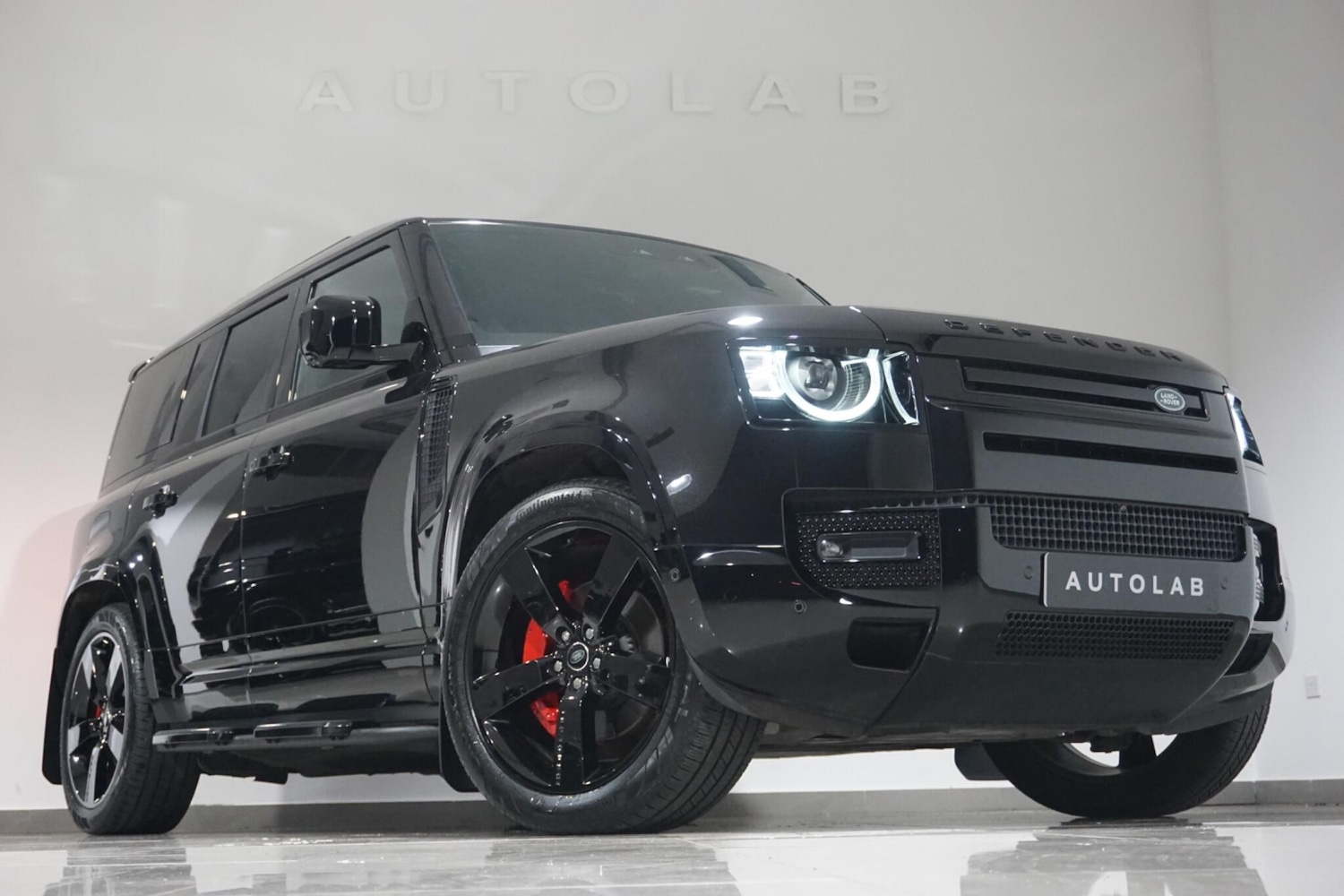 Used Land Rover Defender 2024 for sale - 76701319: Photo 36