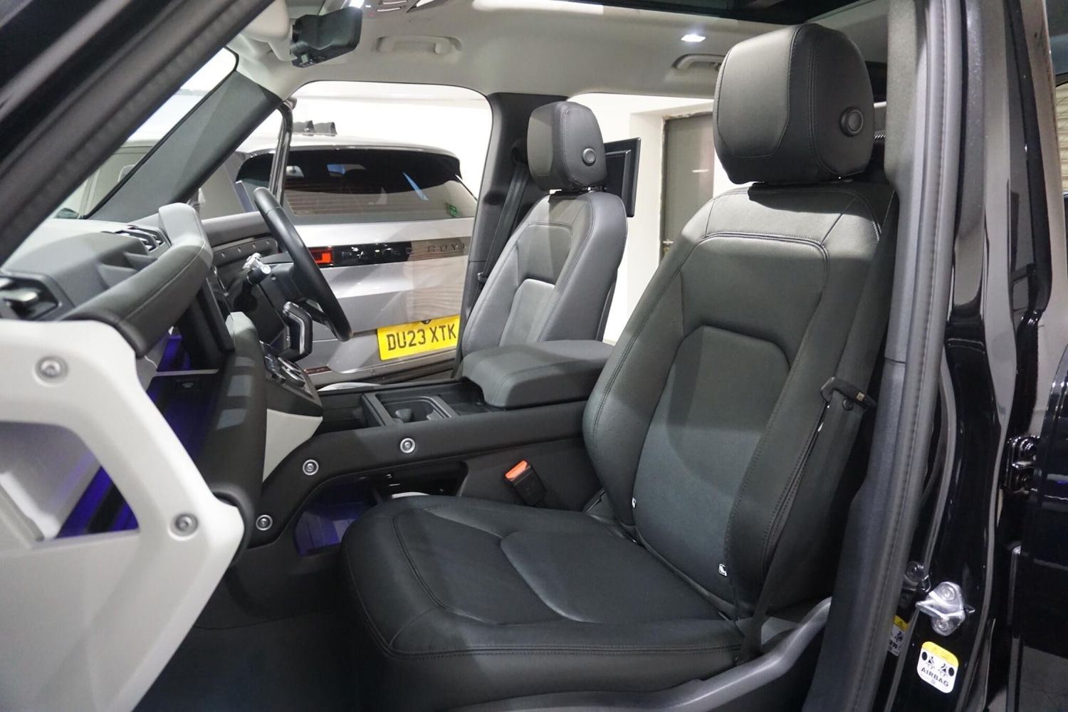 Used Land Rover Defender 2024 for sale - 76701319: Photo 56