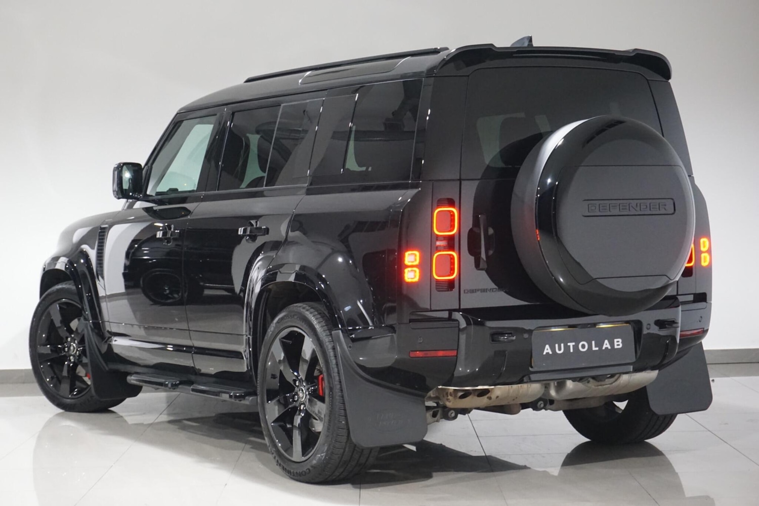 Used Land Rover Defender 2024 for sale - 76701319: Photo 6