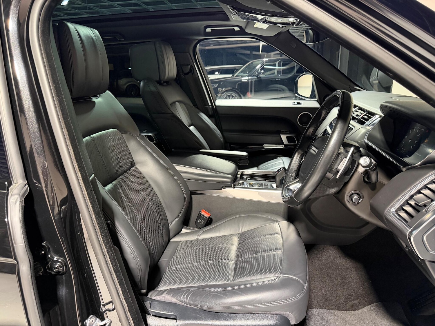 Used Land Rover Range Rover Sport 2019 for sale - 76913929: Photo 36