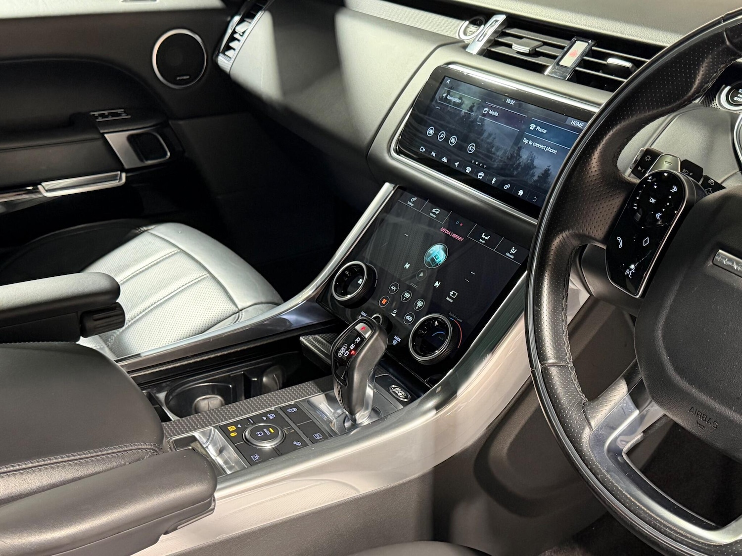 Used Land Rover Range Rover Sport 2019 for sale - 76913929: Photo 41