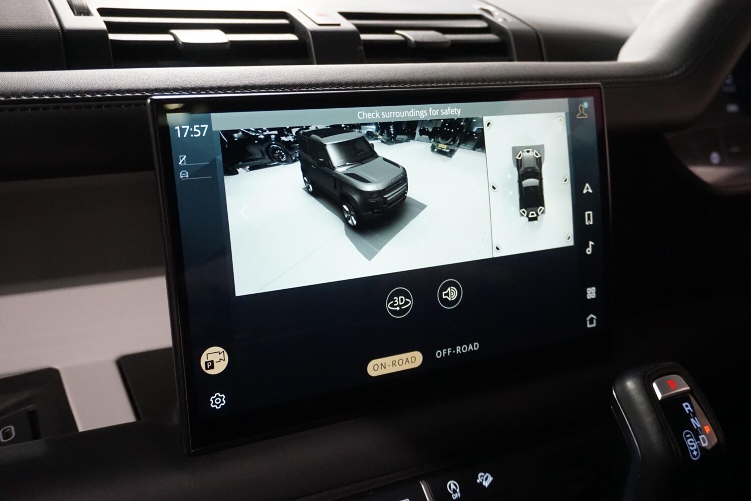 Used Land Rover Defender 2023 for sale - 76936665: Photo 16