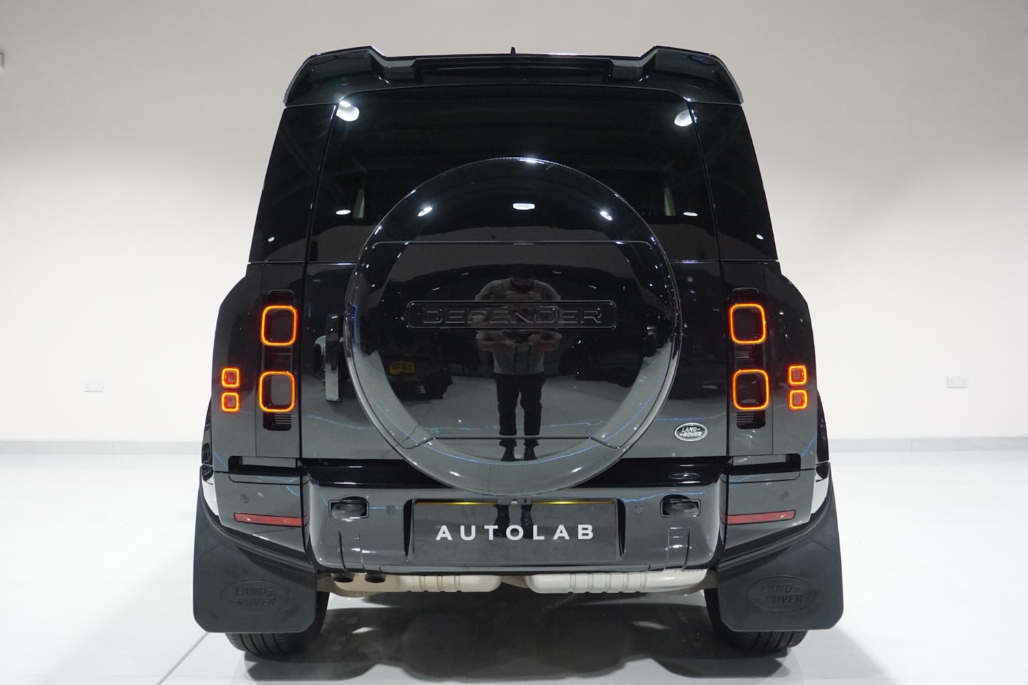 Used Land Rover Defender 2023 for sale - 76936665: Photo 22