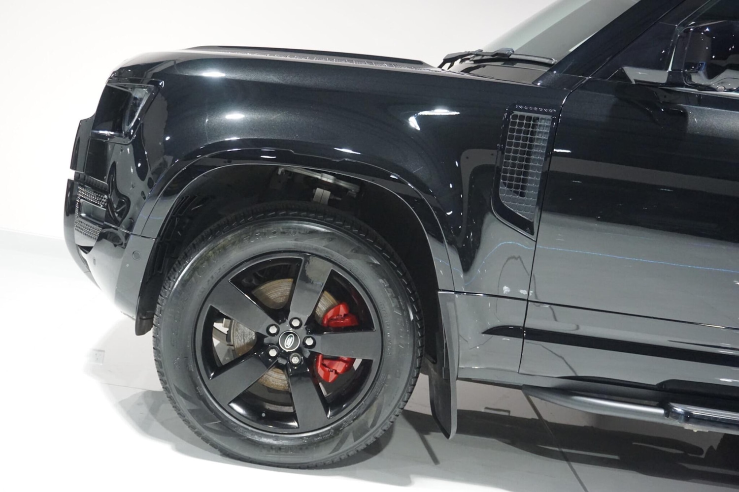 Used Land Rover Defender 2023 for sale - 76936665: Photo 38