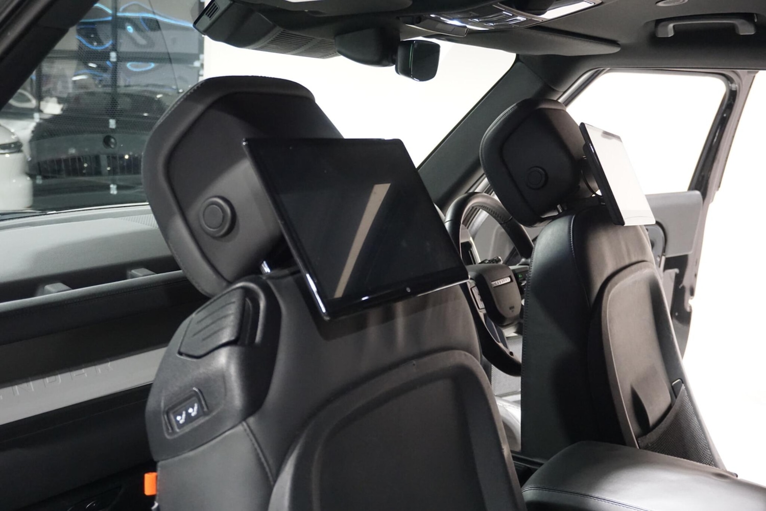 Used Land Rover Defender 2023 for sale - 76936665: Photo 45