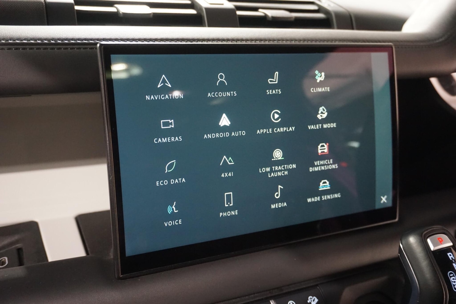 Used Land Rover Defender 2023 for sale - 76936665: Photo 51