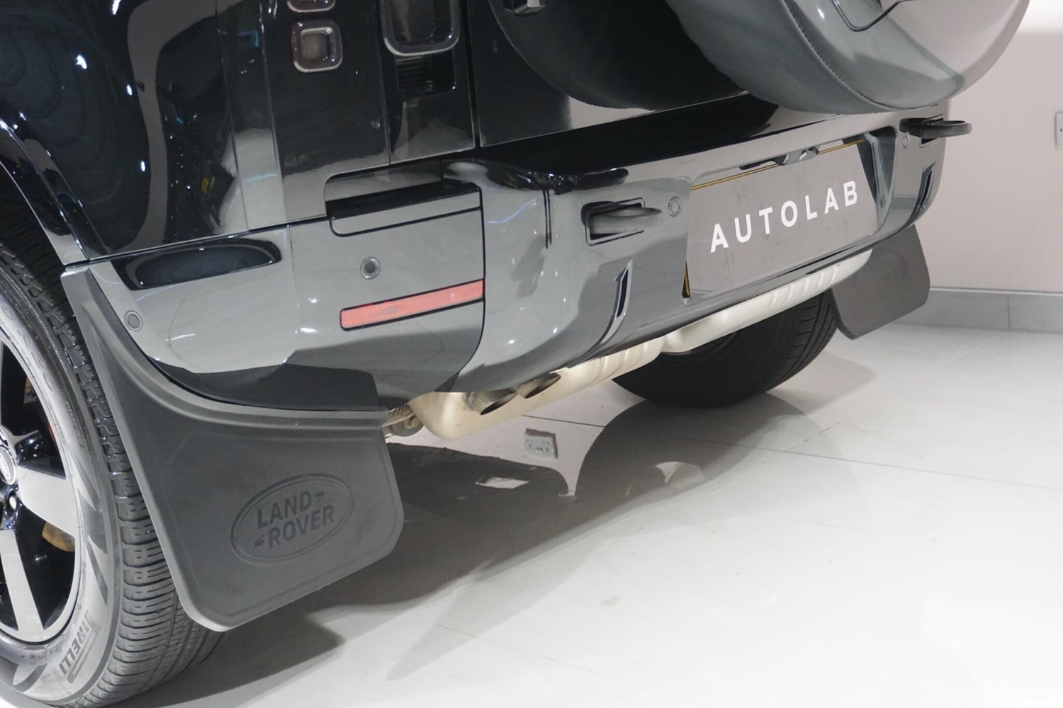 Used Land Rover Defender 2023 for sale - 76936665: Photo 57