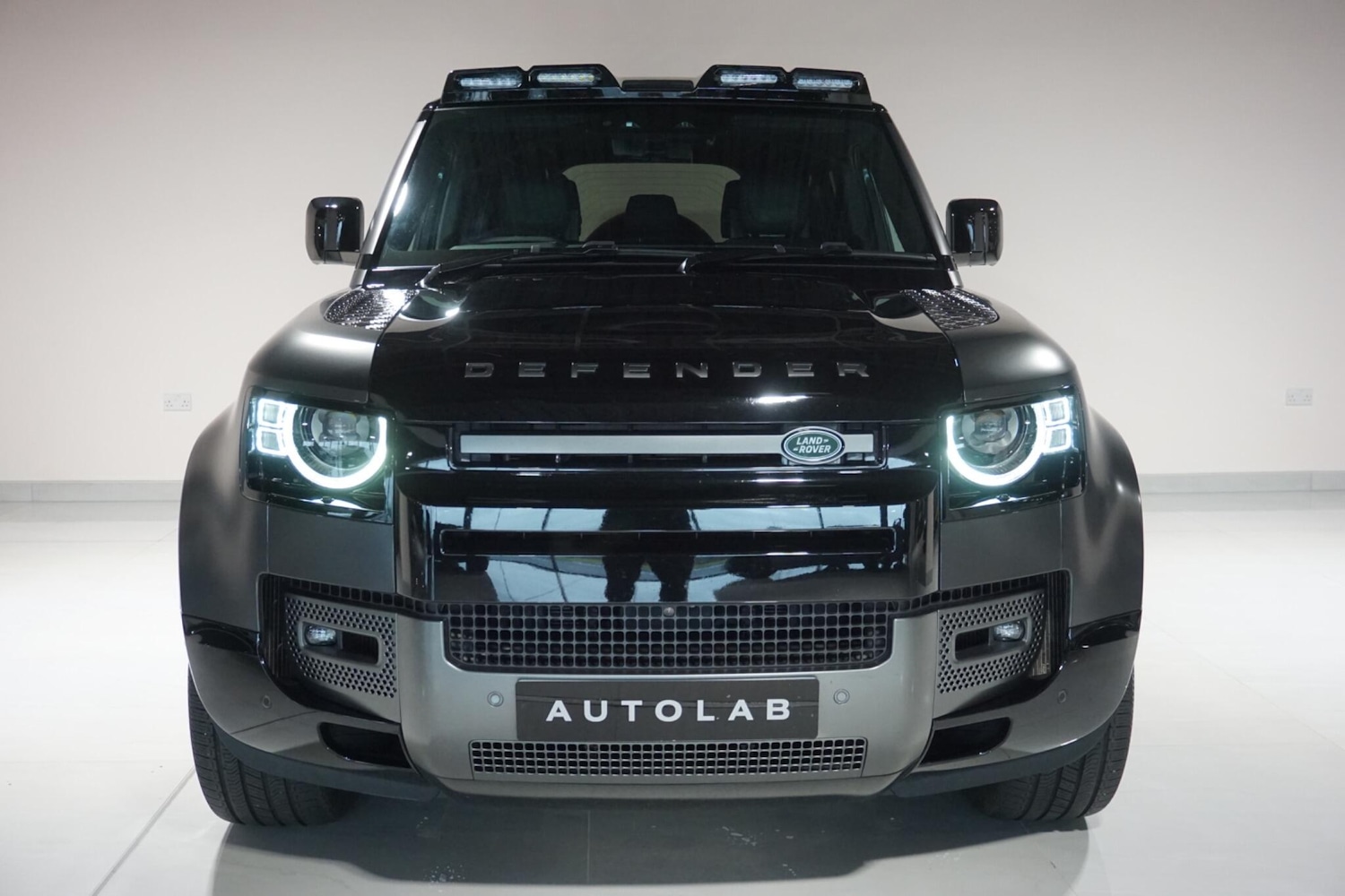 Used Land Rover Defender 110 for sale - 77314803: Photo 28