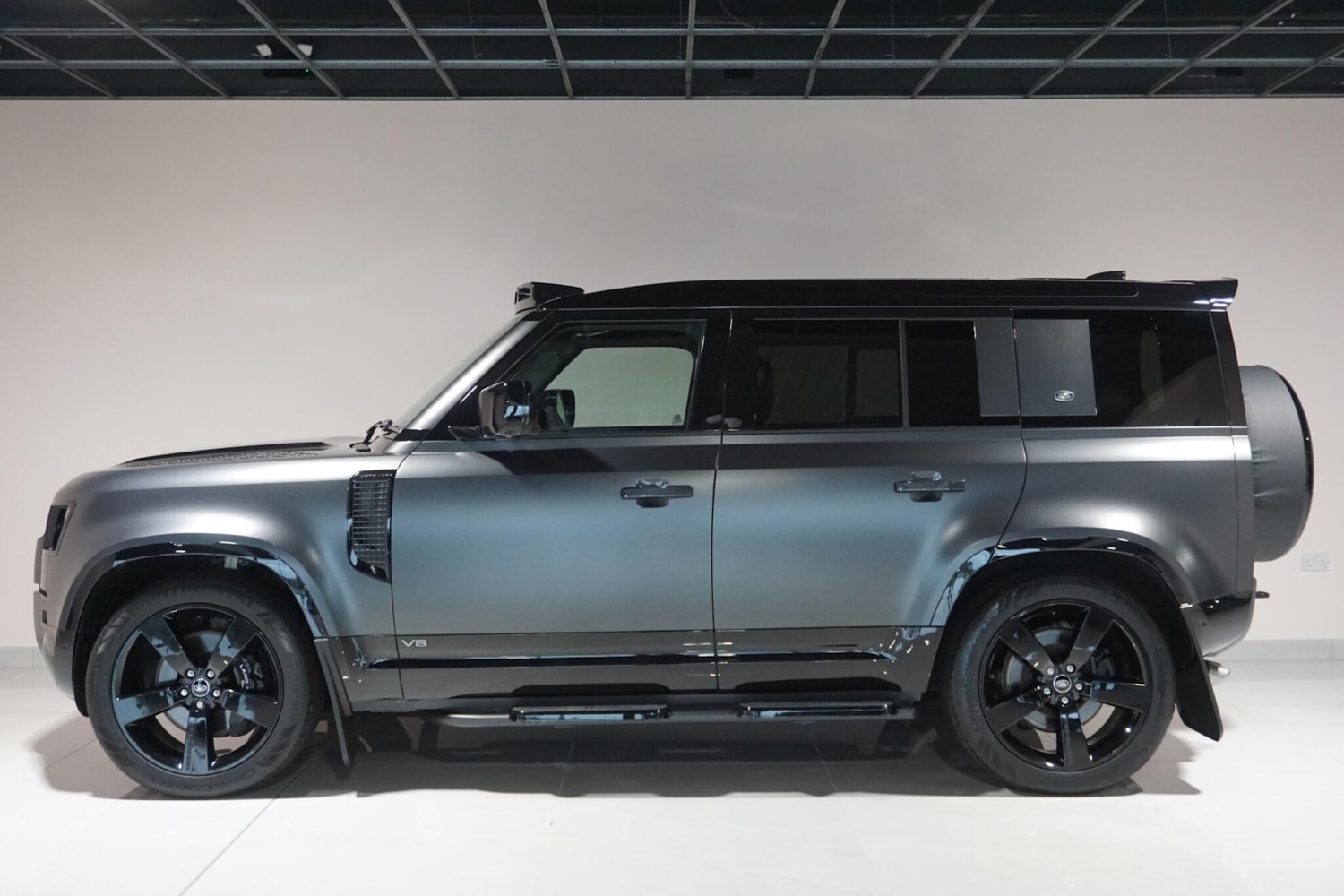 Used Land Rover Defender 110 for sale - 77314803: Photo 38