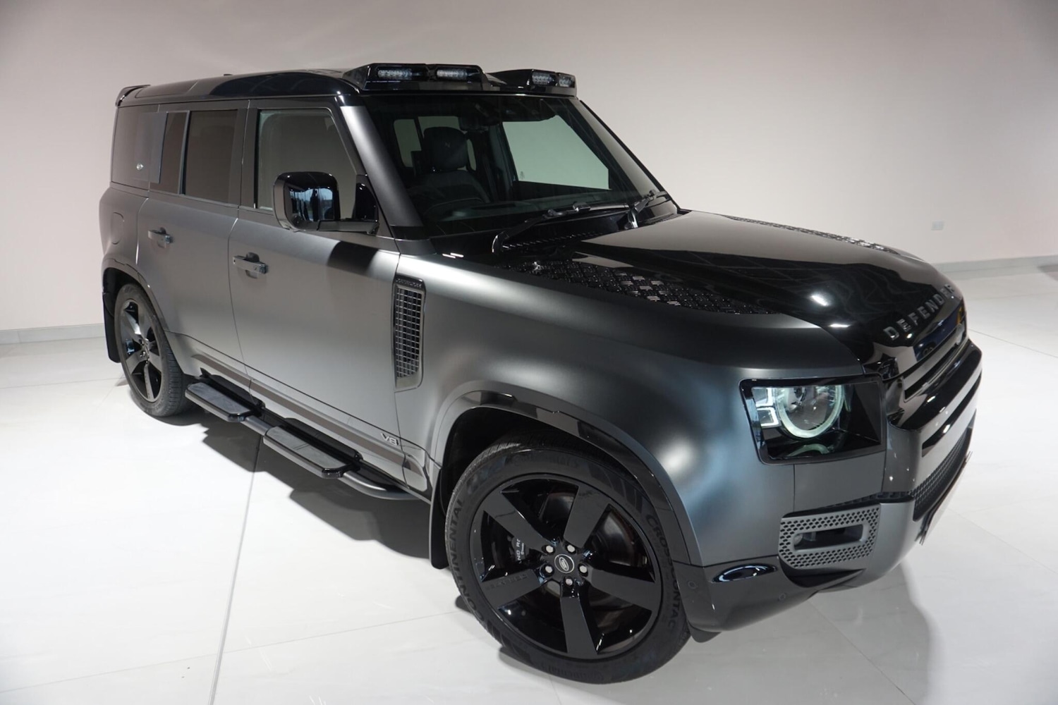 Used Land Rover Defender 110 for sale - 77314803: Photo 40