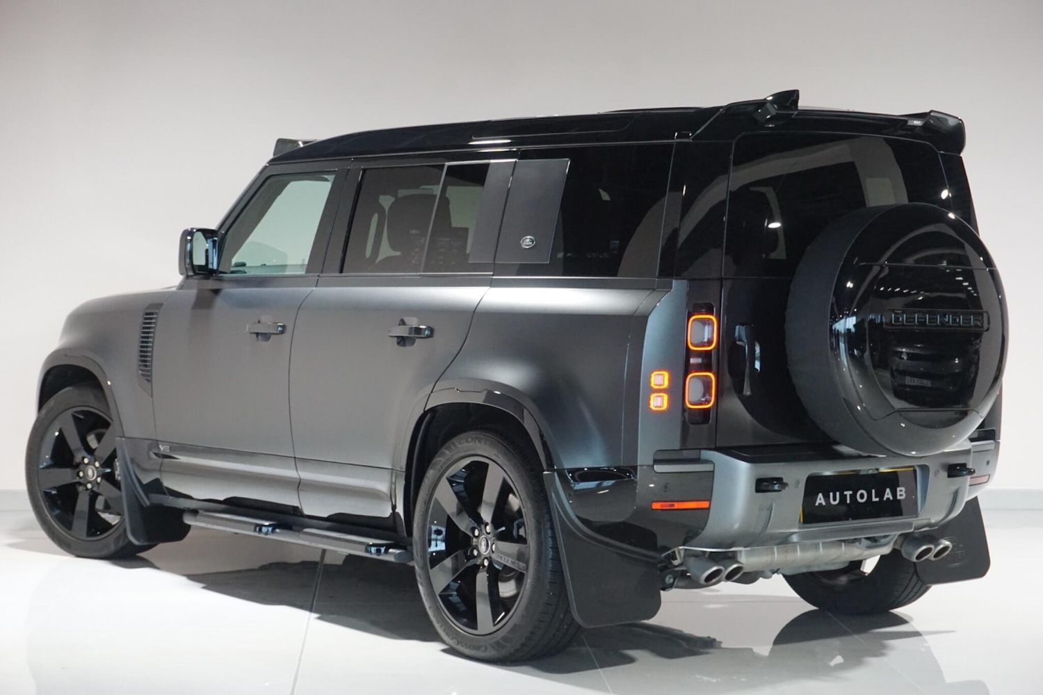 Used Land Rover Defender 110 for sale - 77314803: Photo 43